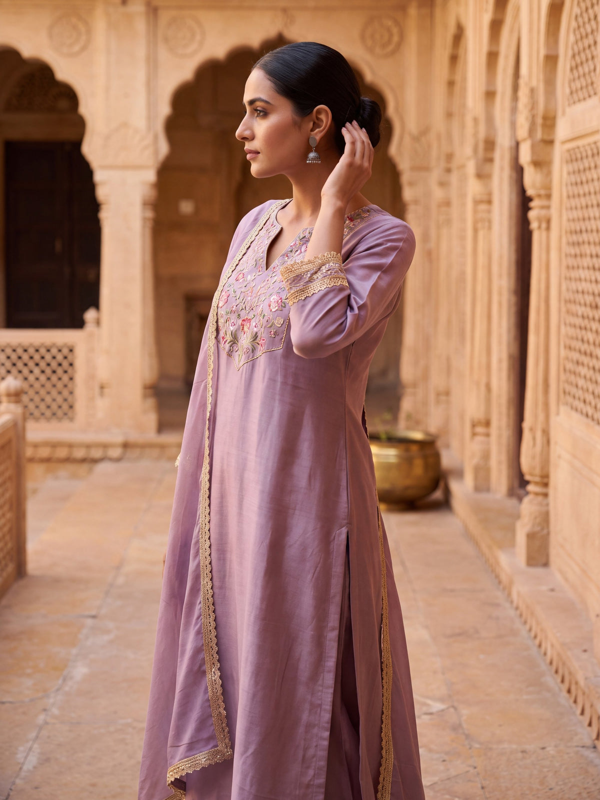 Noor lavender chanderi kurta set, side view