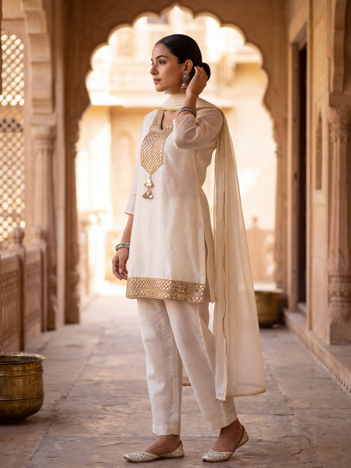 Noor ivory organza short kurta set, side view